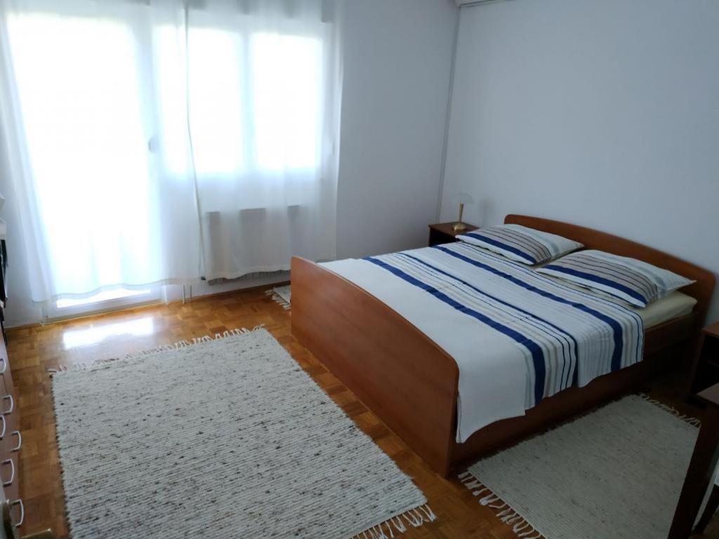 Amazing Seaview Apartment With A Balcony Near The Beach - Kneza Trpimira I Zadar Bagian luar foto