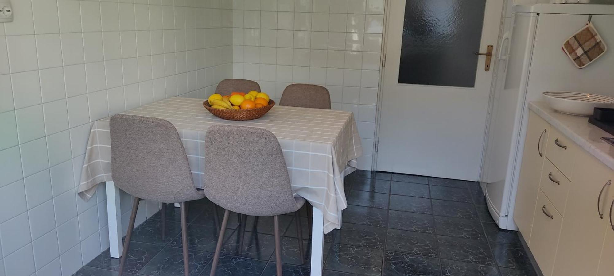 Amazing Seaview Apartment With A Balcony Near The Beach - Kneza Trpimira I Zadar Bagian luar foto