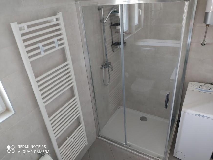 Amazing Seaview Apartment With A Balcony Near The Beach - Kneza Trpimira I Zadar Bagian luar foto